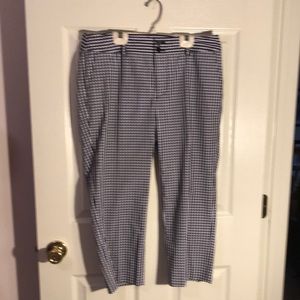 Women's gingham Capri pants